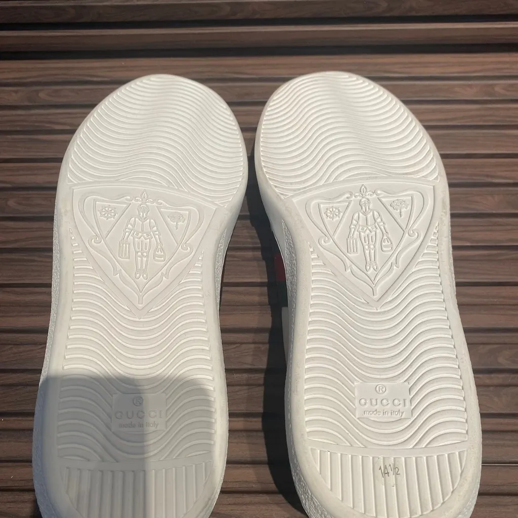 Gucci Ace White Leather Never worn, with tag - Model View