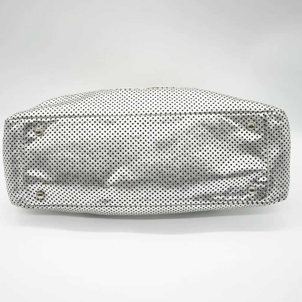 Chanel Vintage Rodeo Drive Hobo Metallic Leather Fair - Inside View
