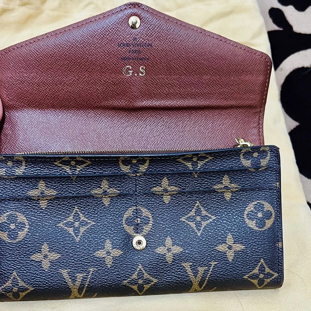 Louis Vuitton Sarah Brown Leather Good - Inside View