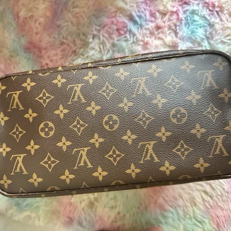 Louis Vuitton Neverfull - 4