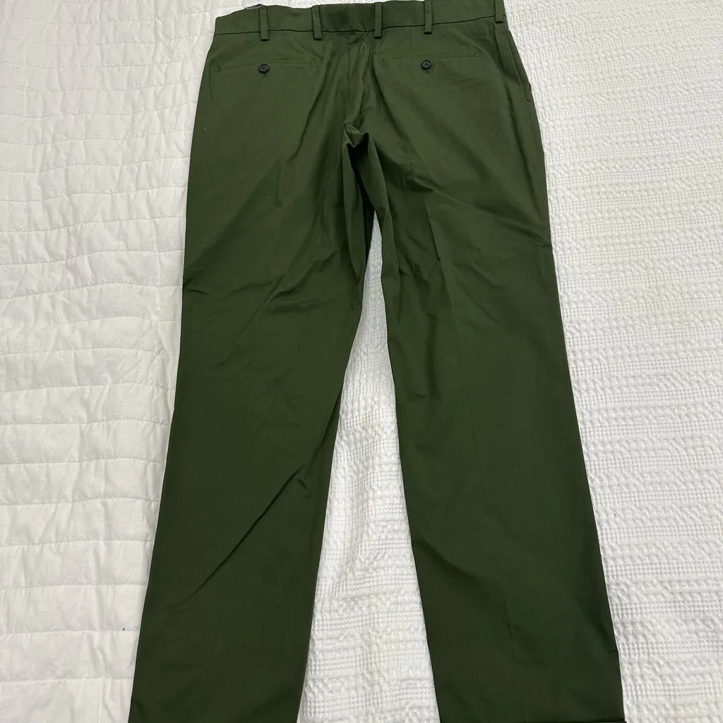 Prada Elegant Prada Milano mens tailored trousers in a deep olive green, size 52. Green Very good - Back View