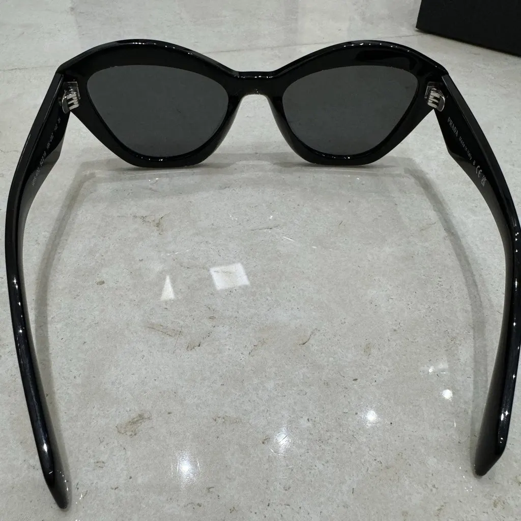 Prada Eyewear Collection Cat-eye Sunglasses Black Acetate Never worn - Model View