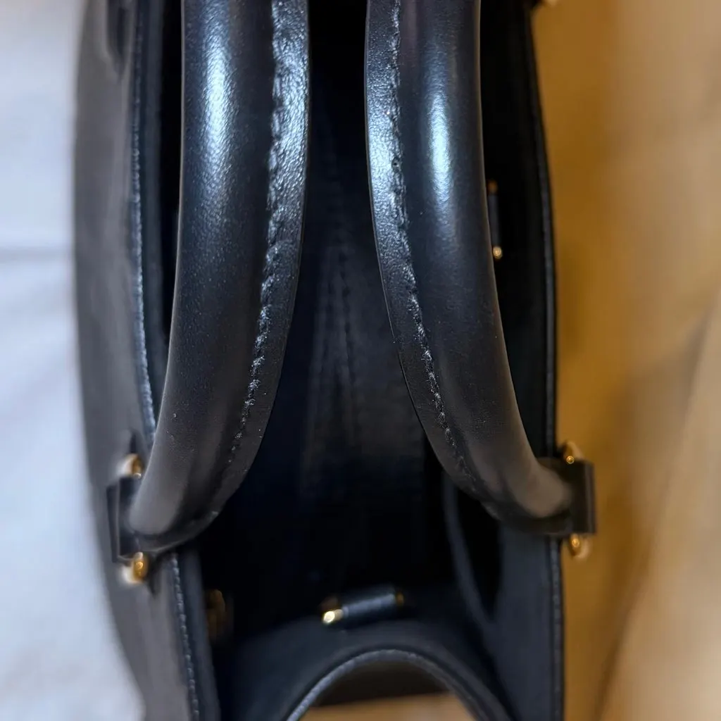 Louis Vuitton Lv bag Black Leather Very good - Model View