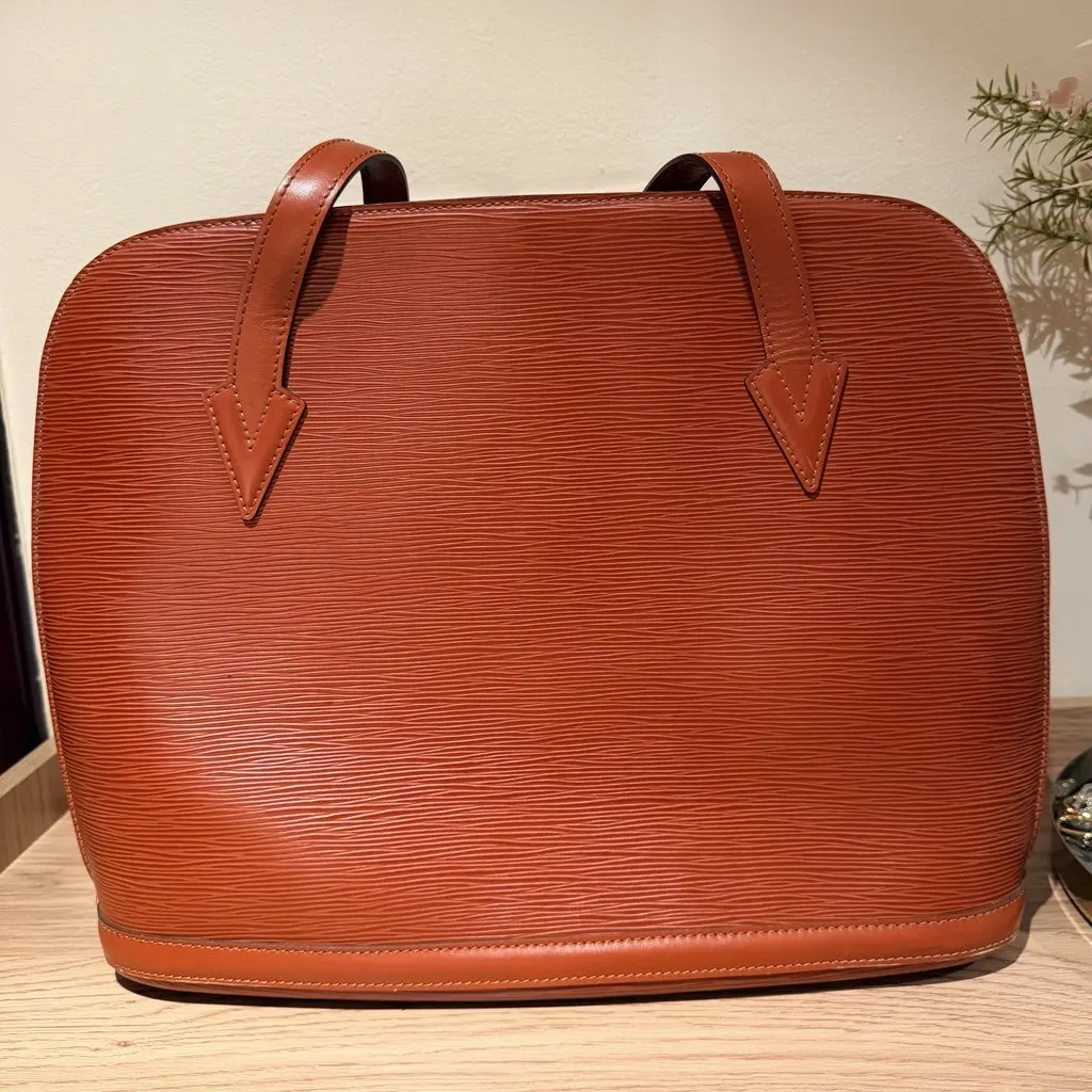 Louis Vuitton Lussac Tote Bag Epi Leather Kenyan Brown Brown Leather Very good - Back View
