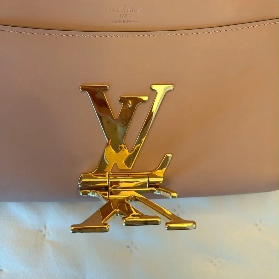 Louis Vuitton Hand bag Beige Good - Inside View
