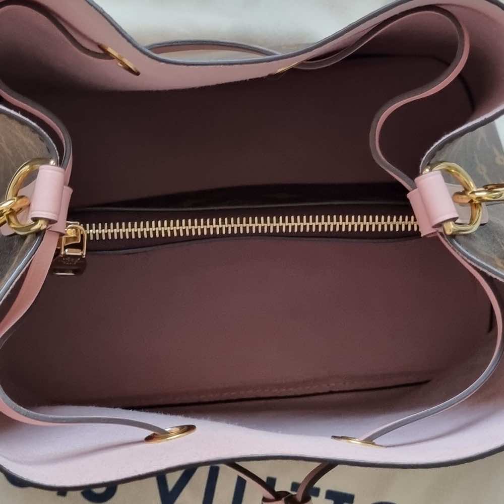 Louis Vuitton NeoNoe MM - Back view