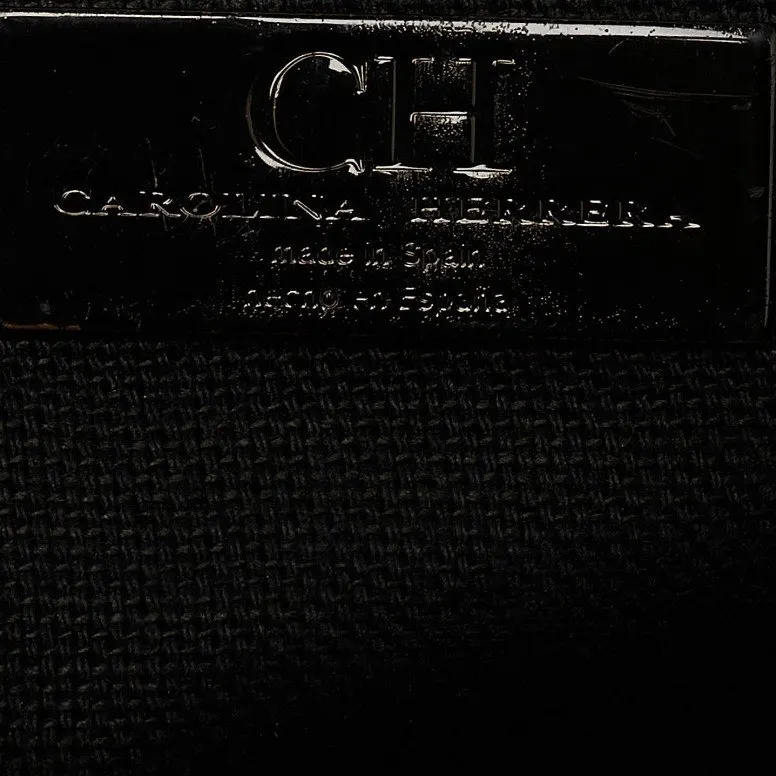 Carolina Herrera Leather Black And Pink Daily Use Bag Black Good - Model View