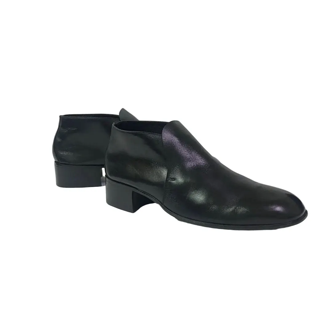 Bally Vintage Size 7 E Black Leather Never worn - Front View