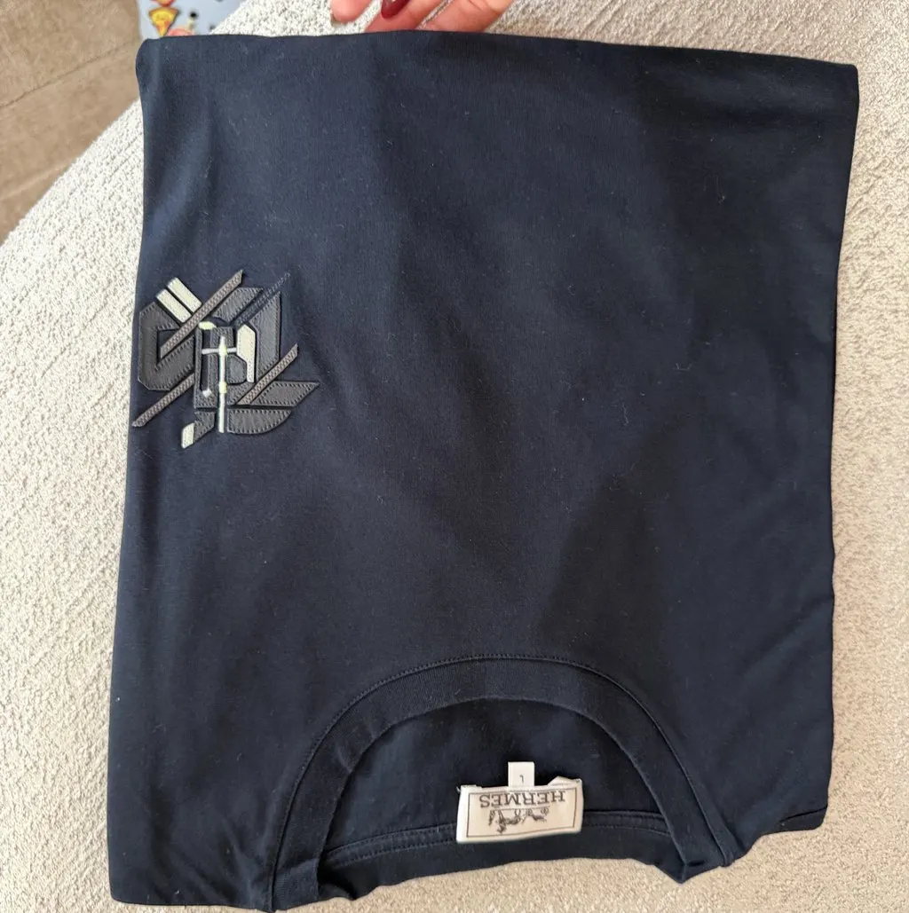 Hermès T Shirt Black Cotton Very good - Model View