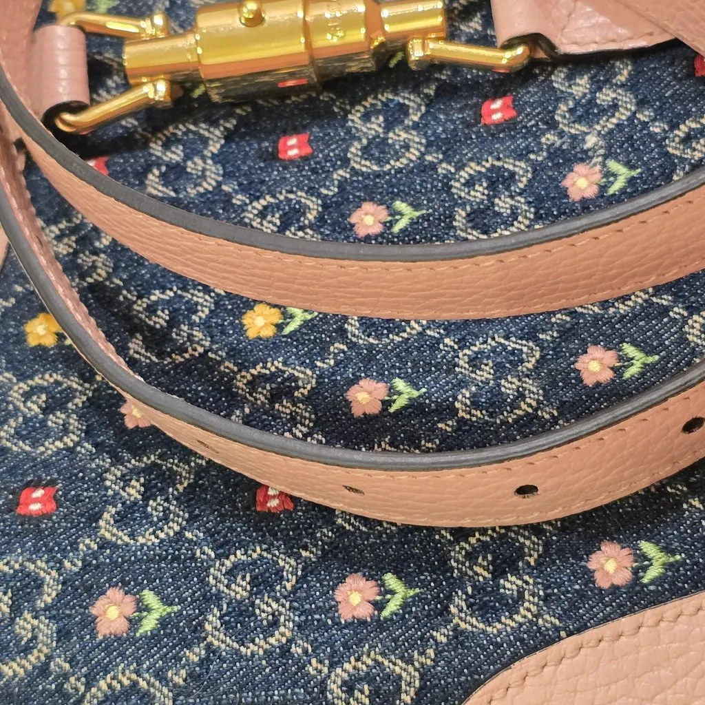 Gucci Jackie Pink Denim Never worn - Box View