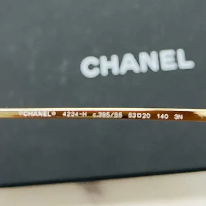 Chanel Pearl Round Sunglasses Gold Stainless steel Polycarbonate Very good - Back View