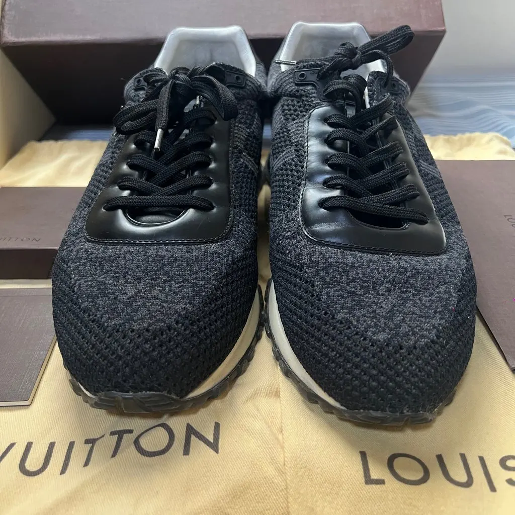 Louis Vuitton Run Away Sneakers crafted in black Damier knit fabric Black Very good - Box View