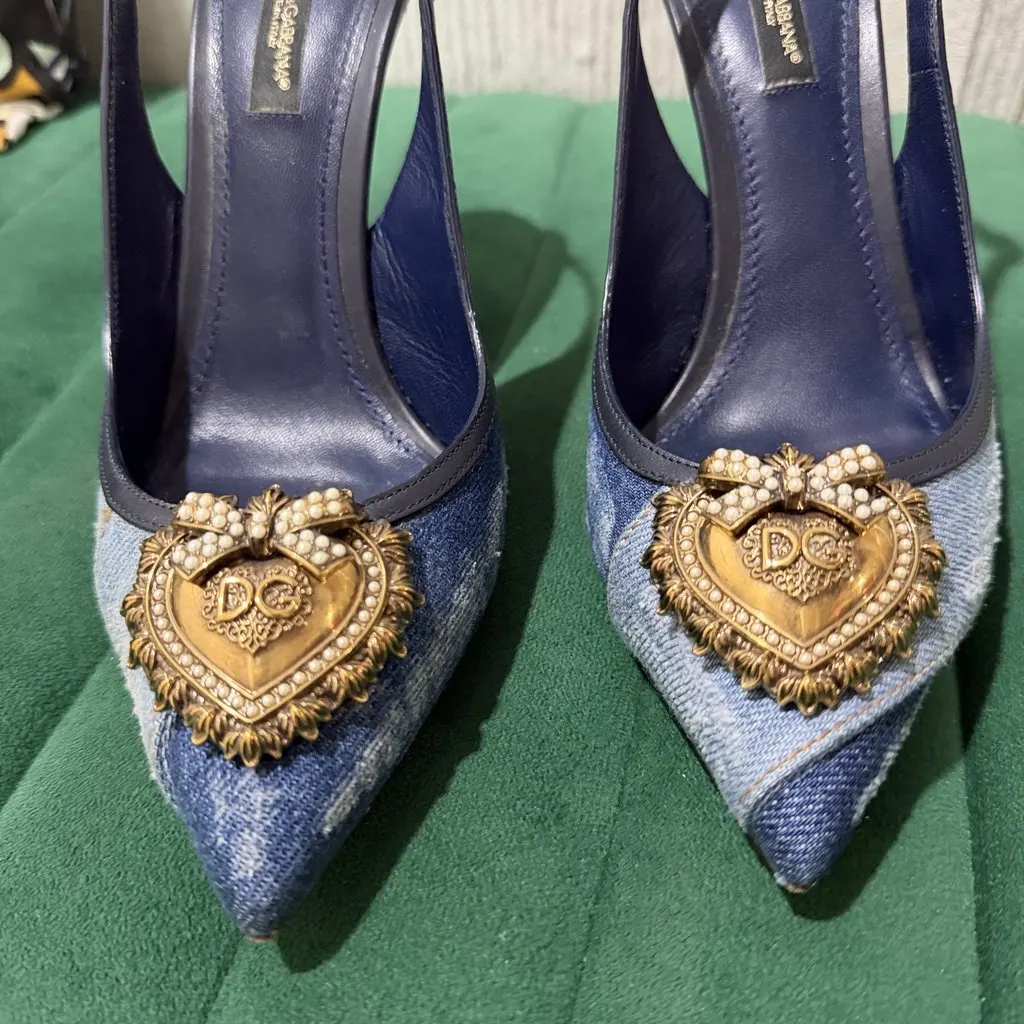 Dolce & Gabbana Devotion Denim Pumps Heels Navy Denim Never worn - Model View