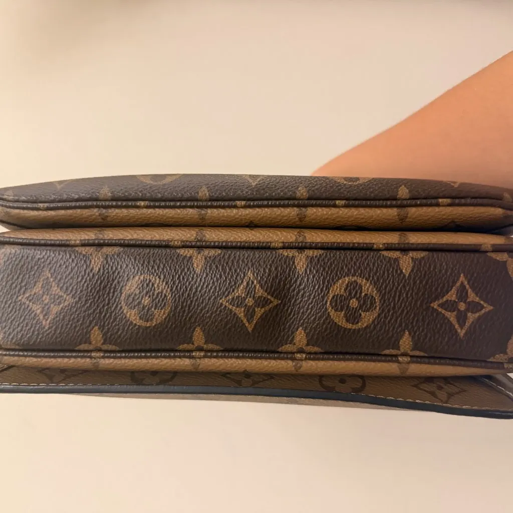 Louis Vuitton Pochette Metis Brown Canvas Very good - Inside View