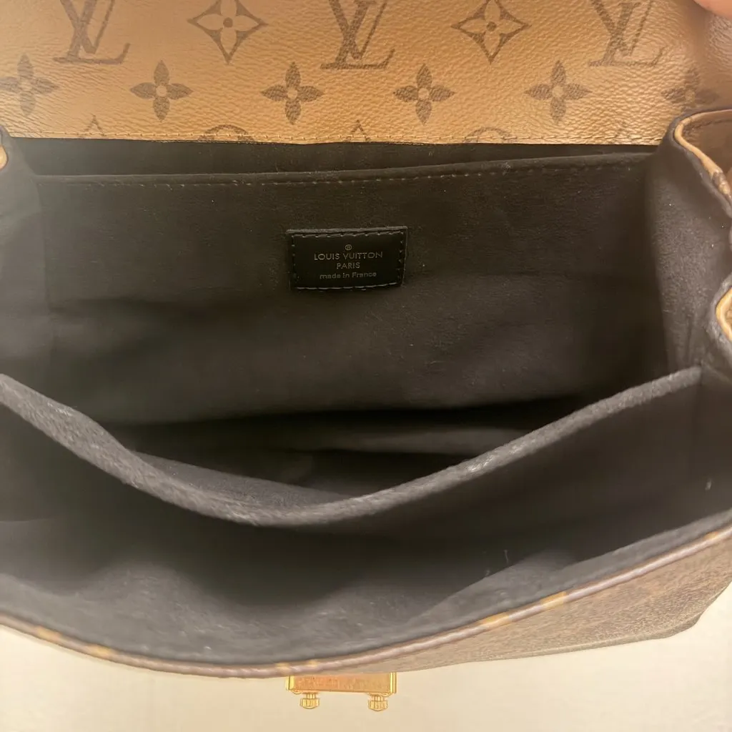Louis Vuitton Pochette Metis Brown Canvas Very good - Model View