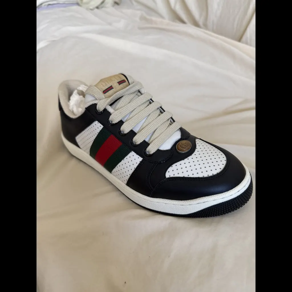 Gucci sneakers Black Never worn - Back View