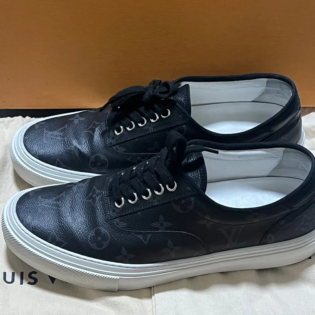 Louis Vuitton Trocadero Sneakers Black Leather Very good - Back View