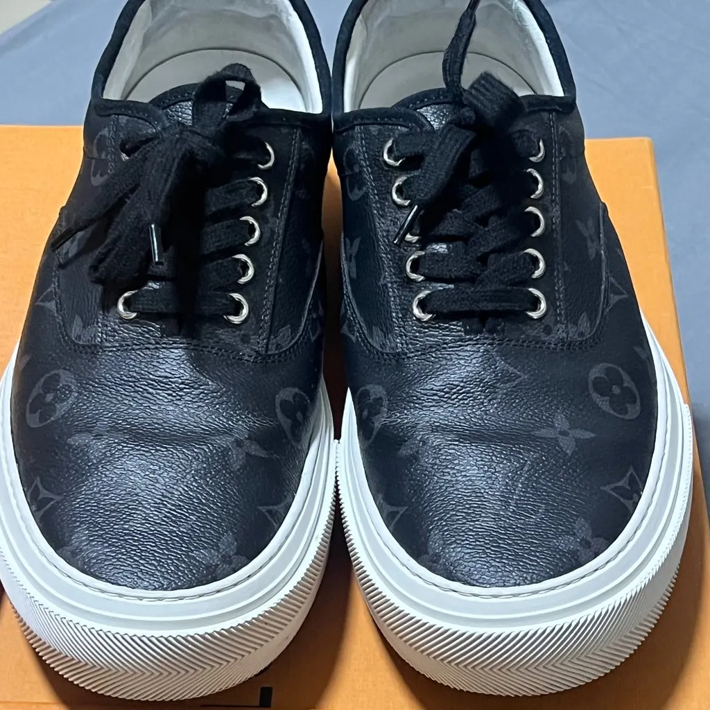 Louis Vuitton Trocadero Sneakers Black Leather Very good - Model View