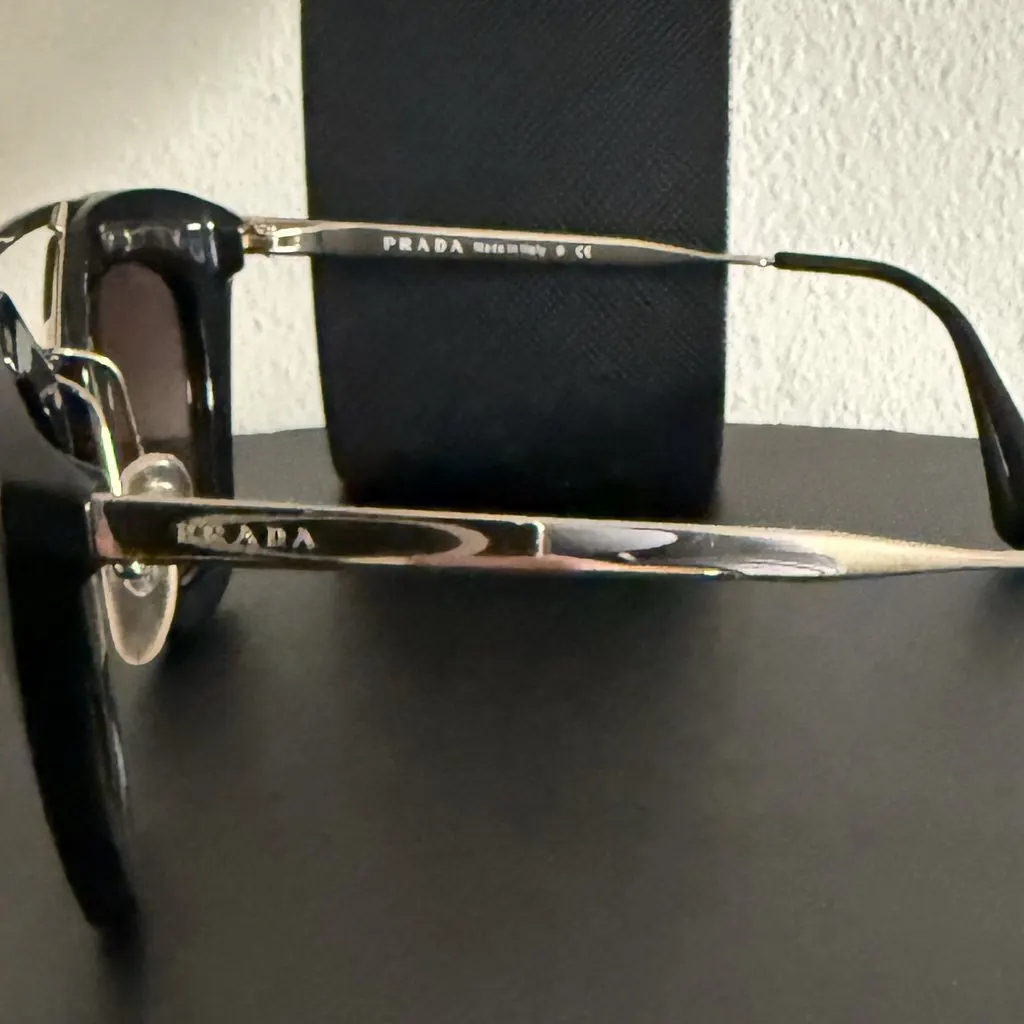 Prada Prada Shades Black Very good - Back View