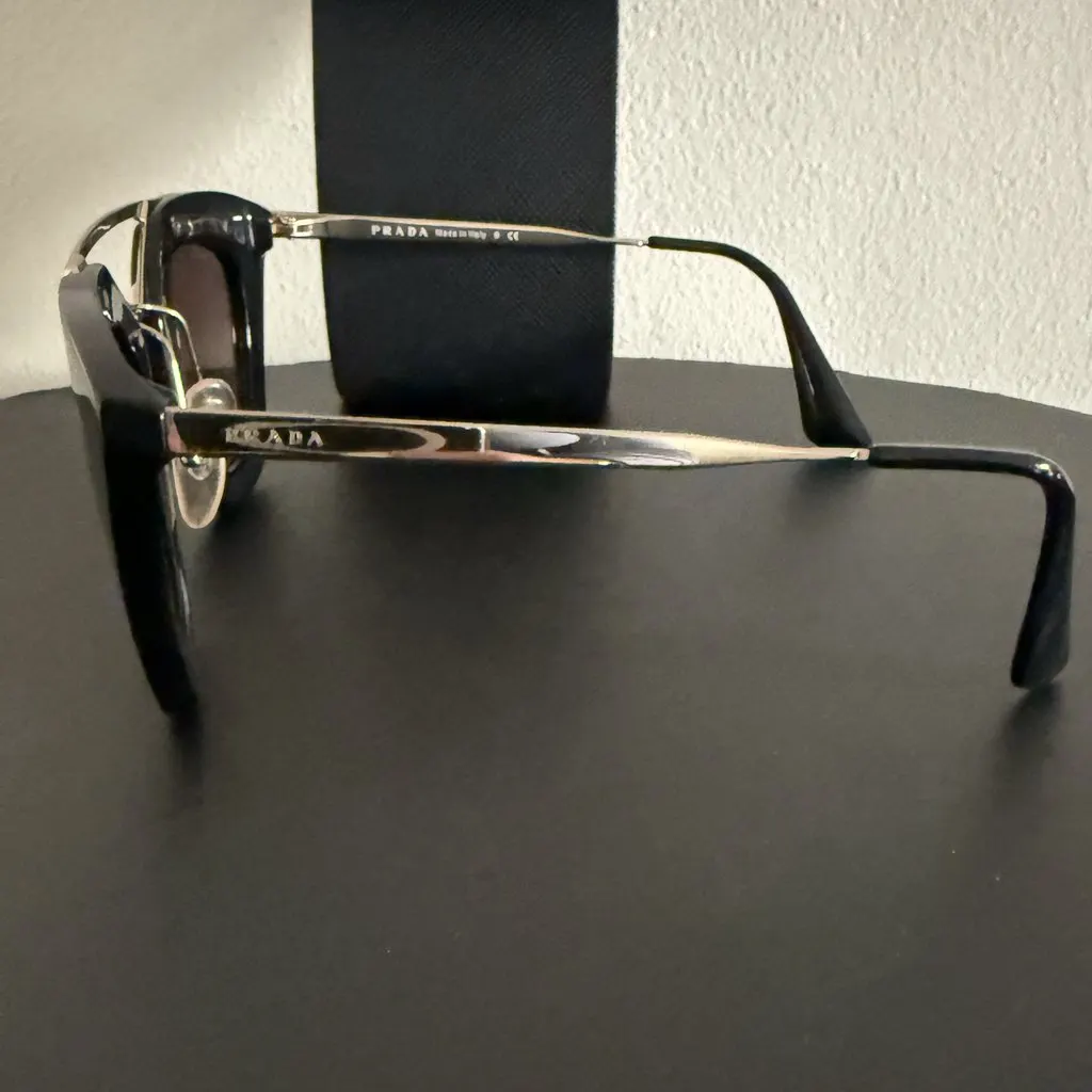 Prada Prada Shades Black Very good - Box View