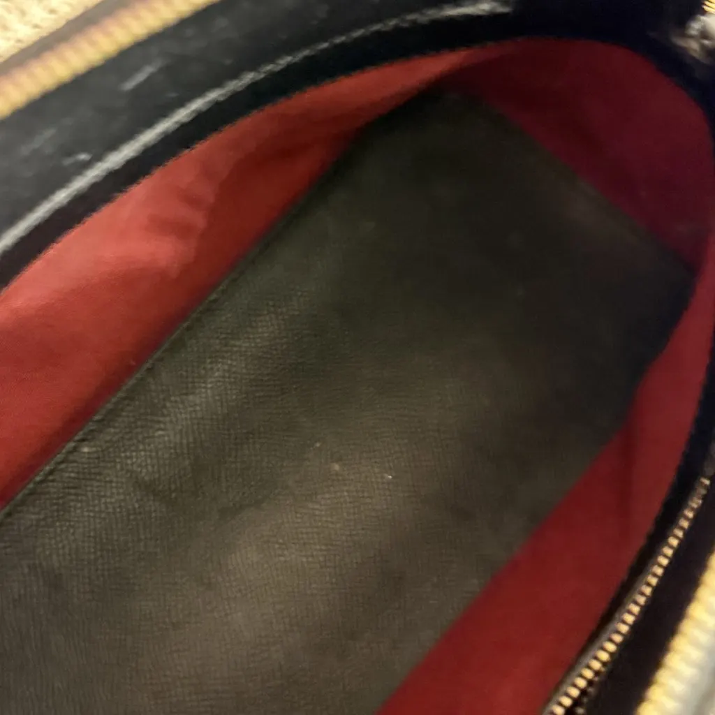 Balenciaga Vanity Round Black Leather Very good - Model View