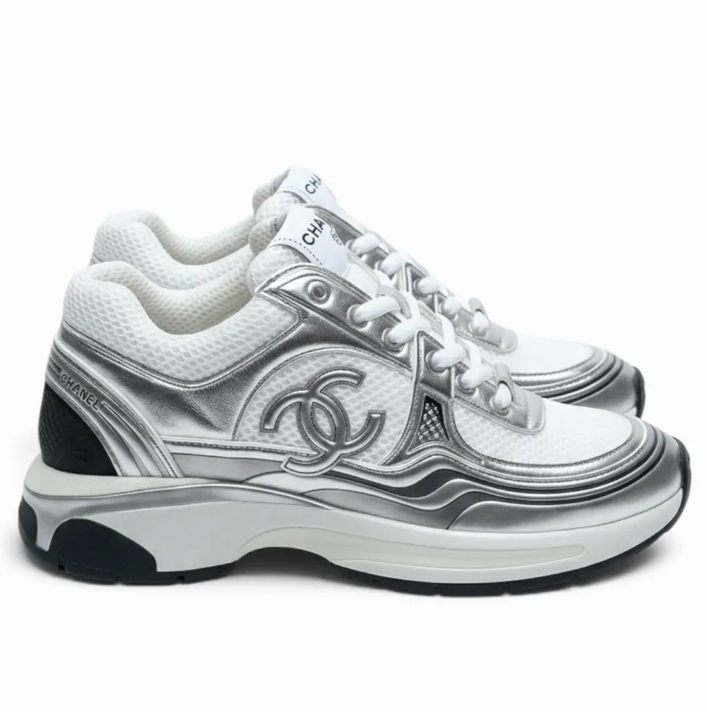 Chanel Sneaker Chanel CC Metallic Leather Never worn, with tag - Box View