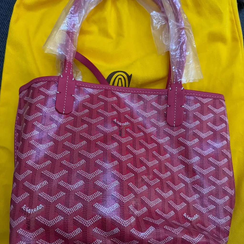 Goyard Cap Vert Pink Leather Never worn, with tag - Back View