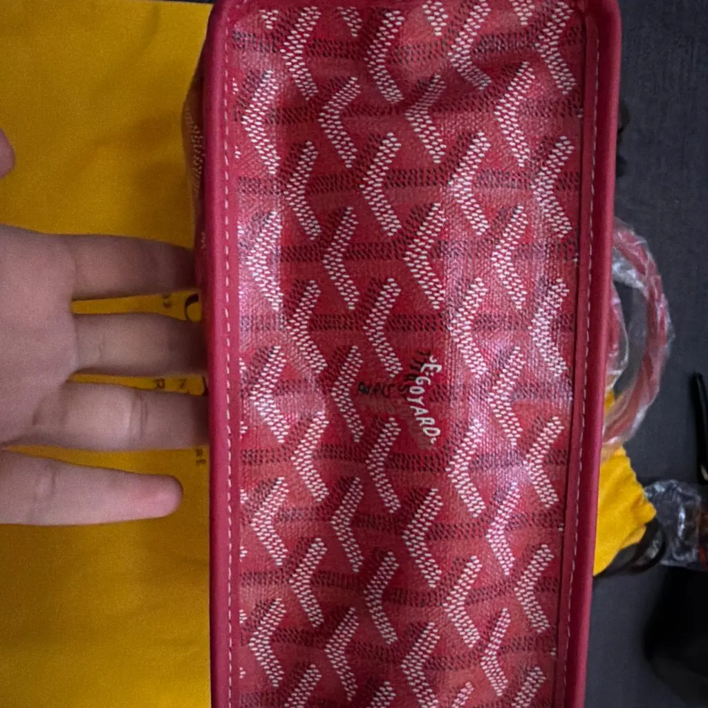 Goyard Cap Vert Pink Leather Never worn, with tag - Inside View