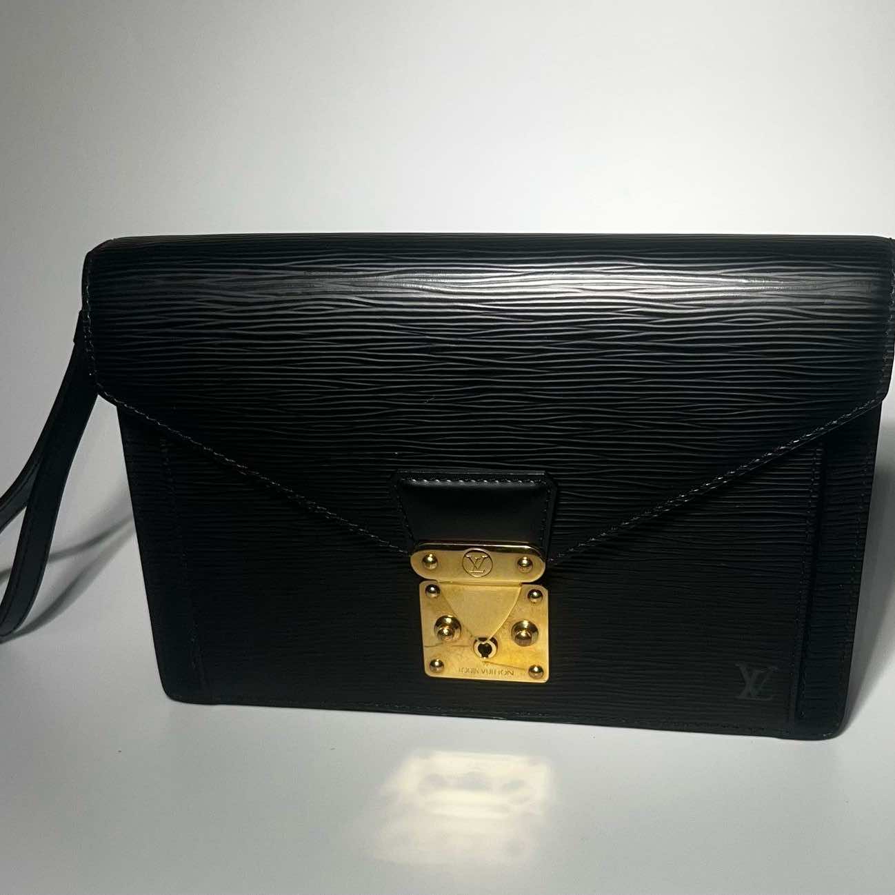 Louis Vuitton Dragonne Pochette - 4