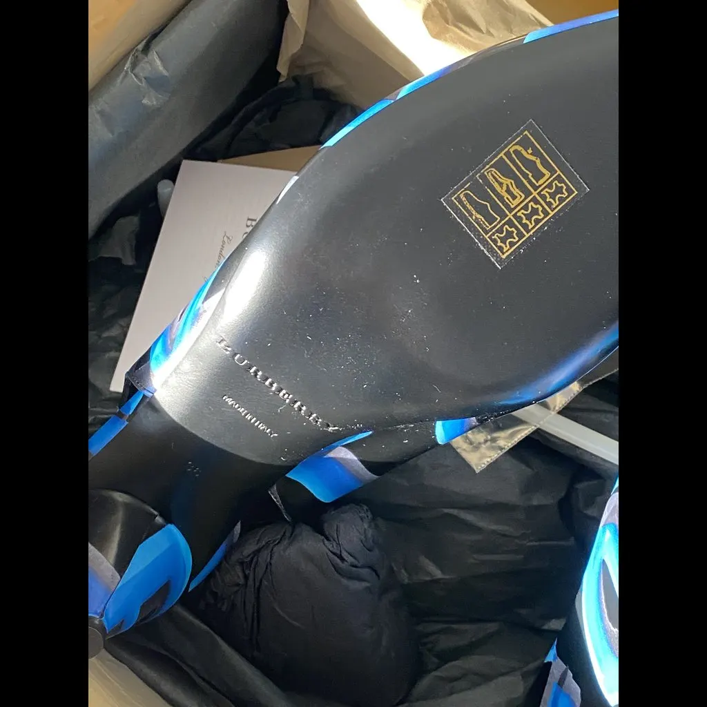 Burberry Burberry Slingback heel Blue Leather Never worn, with tag - Inside View