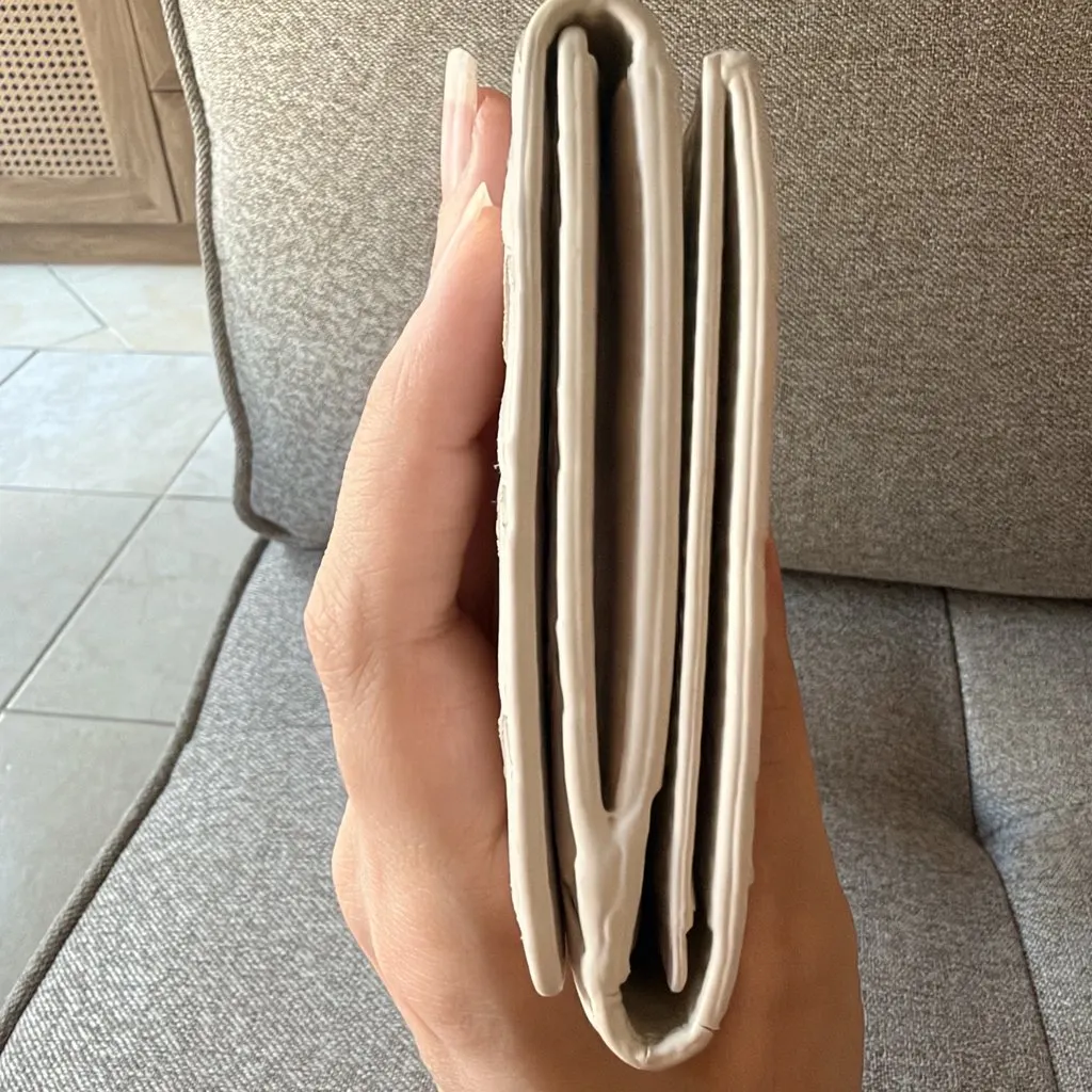 Bottega Veneta White Intrecciato French Long Wallet White Leather Very good - Model View