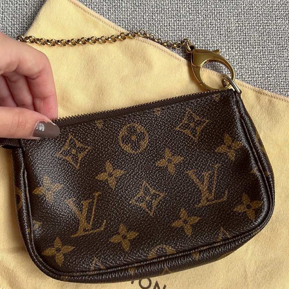 Louis Vuitton Mini Pochette Accessoires - 2