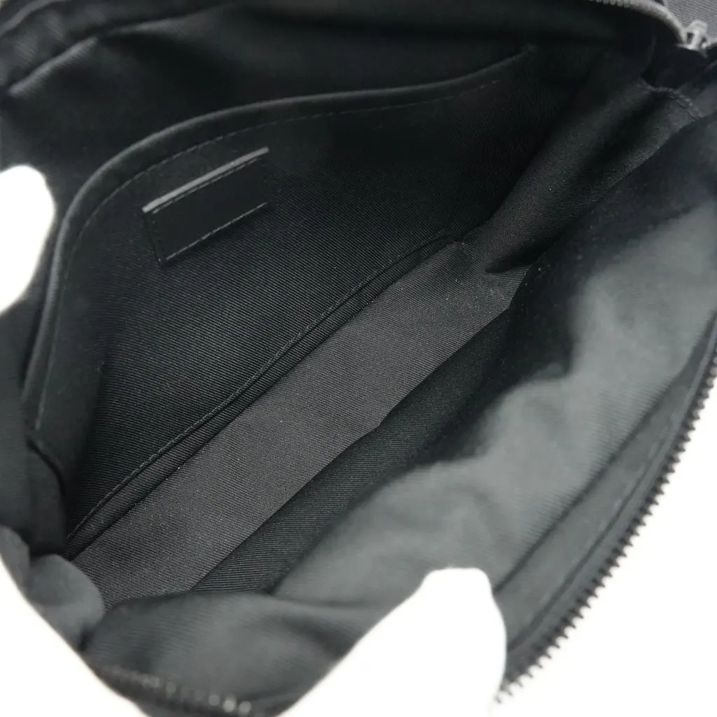 Louis Vuitton Boarding Messenger Waxy Calfskin Black Leather Good - Model View