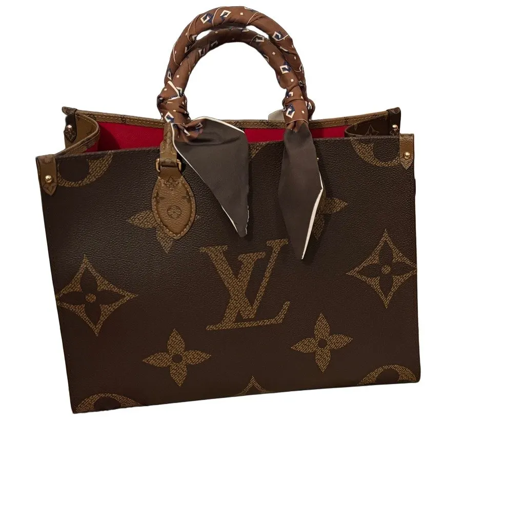Louis Vuitton OnTheGo Tote Brown Canvas Very good - Front View