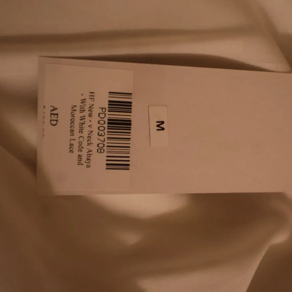 Unsigned Hessa Ala Falassi Morrocan Kaftan White Cotton Never worn, with tag - Model View
