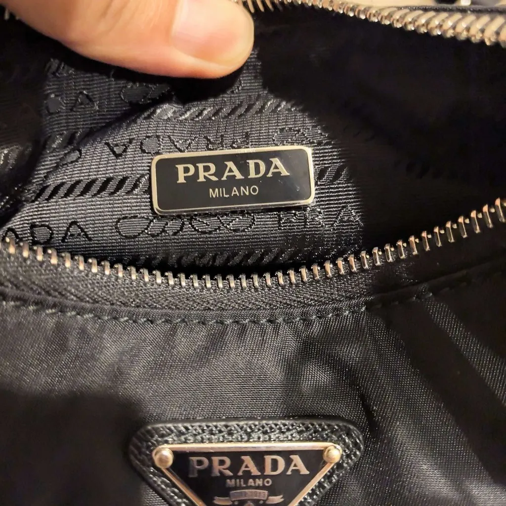 Prada prada 2005 Black Never worn - Model View