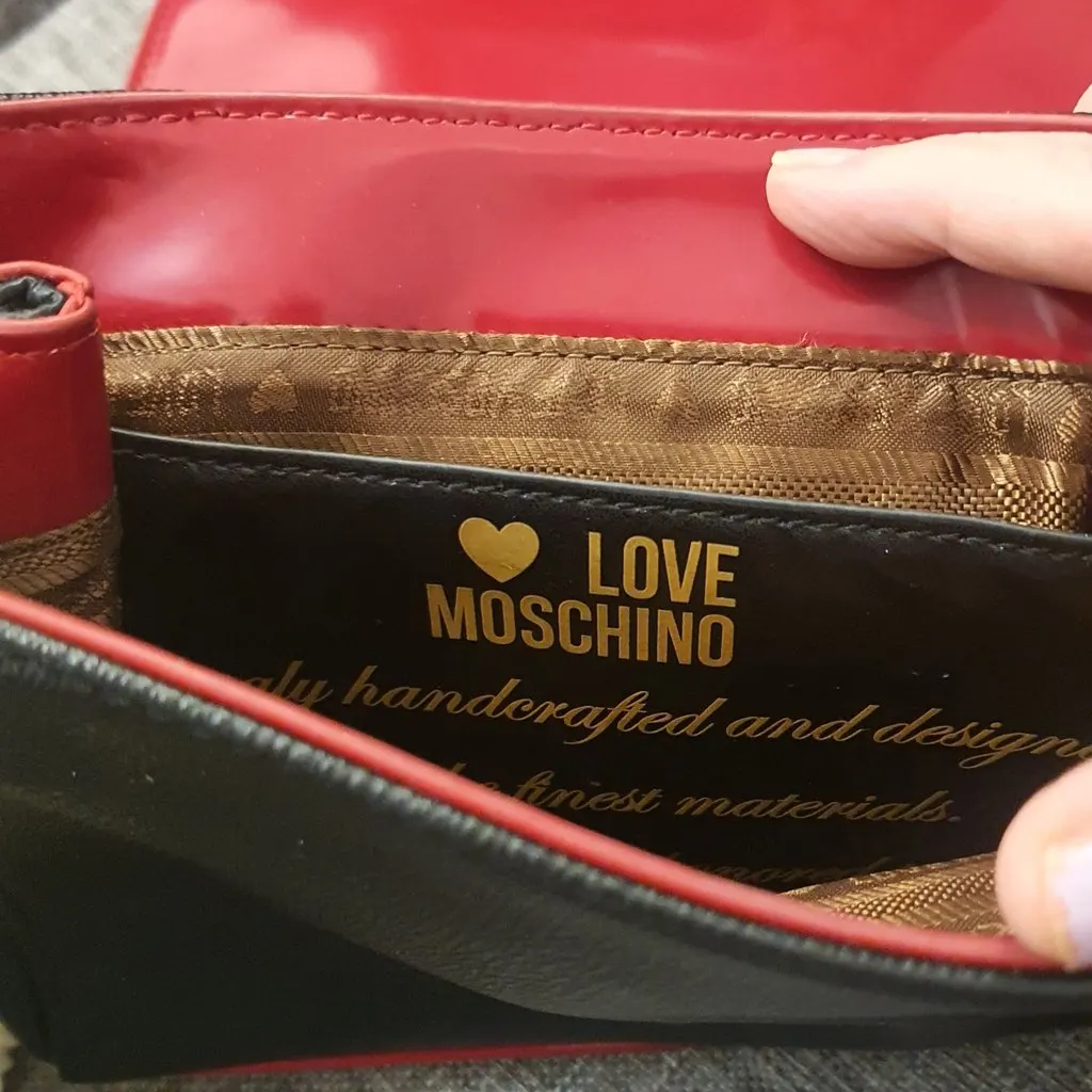 Moschino Leather Vintage Bag With Gold Tone Black Very good - Model View