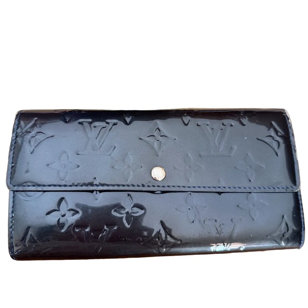 Louis Vuitton Bleu Nuit Monogram Vernis Sarah Wallet Green Leather Good - Front View