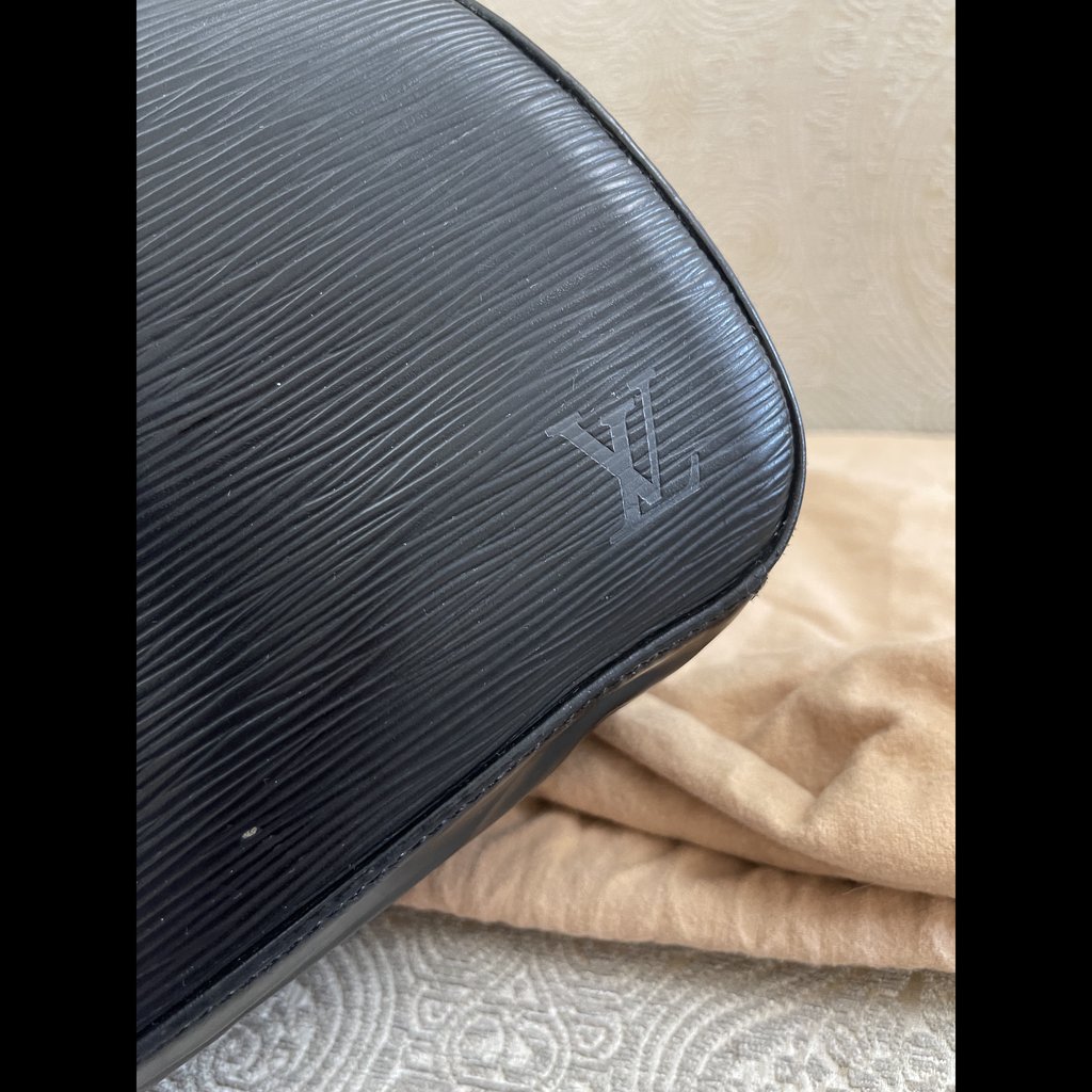 Louis Vuitton Black Epi Leather Jasmin | Libas Collective