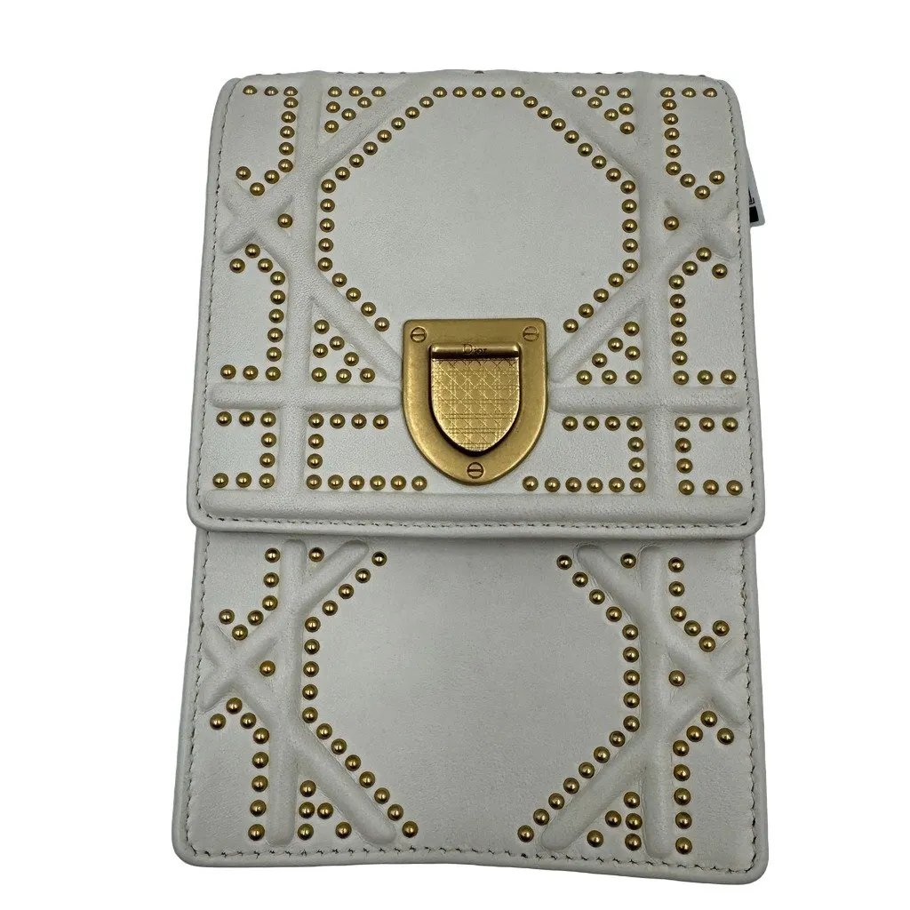 Dior Diorama White Good - Front View