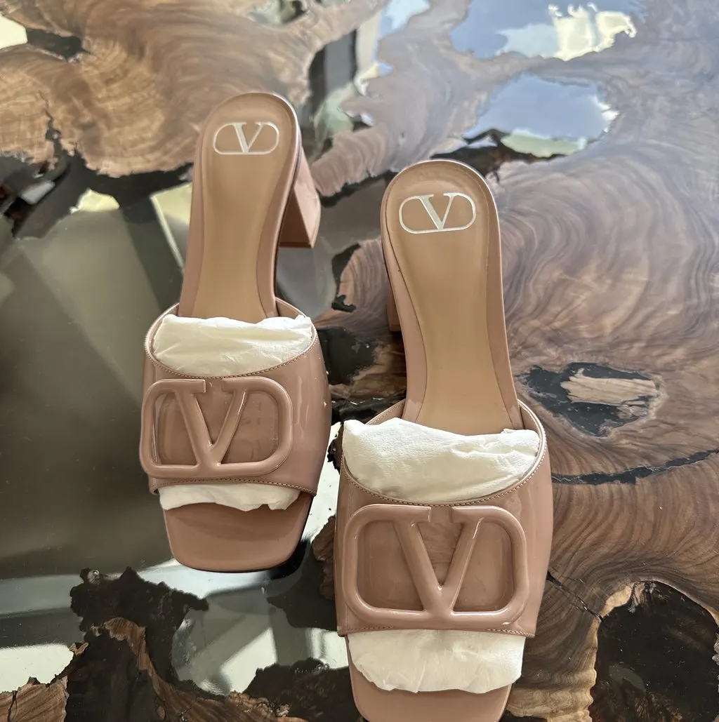Valentino VLlogo sandals Beige Leather Never worn - Inside View