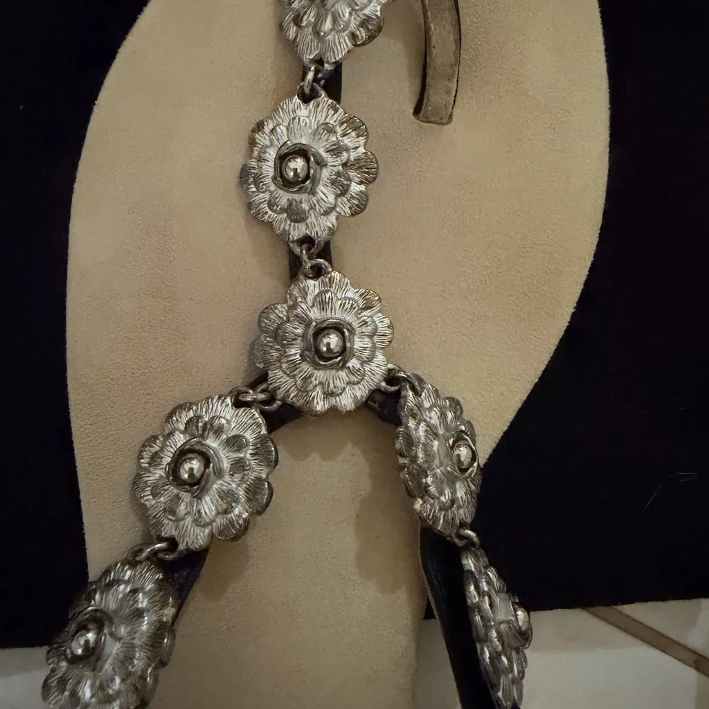 Chanel Chanel Flat Sandals With Flower Design Black Leather Good - Inside View