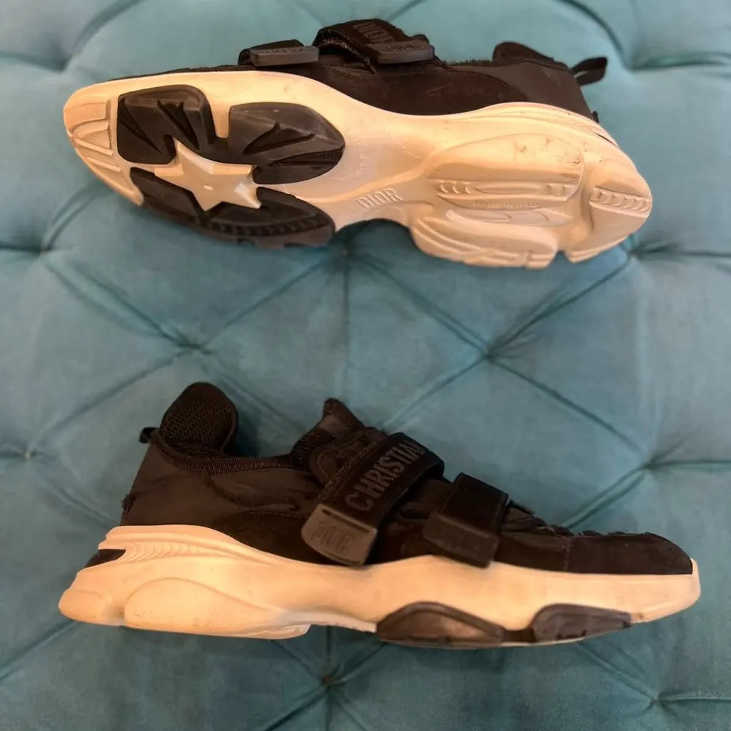 Dior Sneakers Anthracite Good - Back View