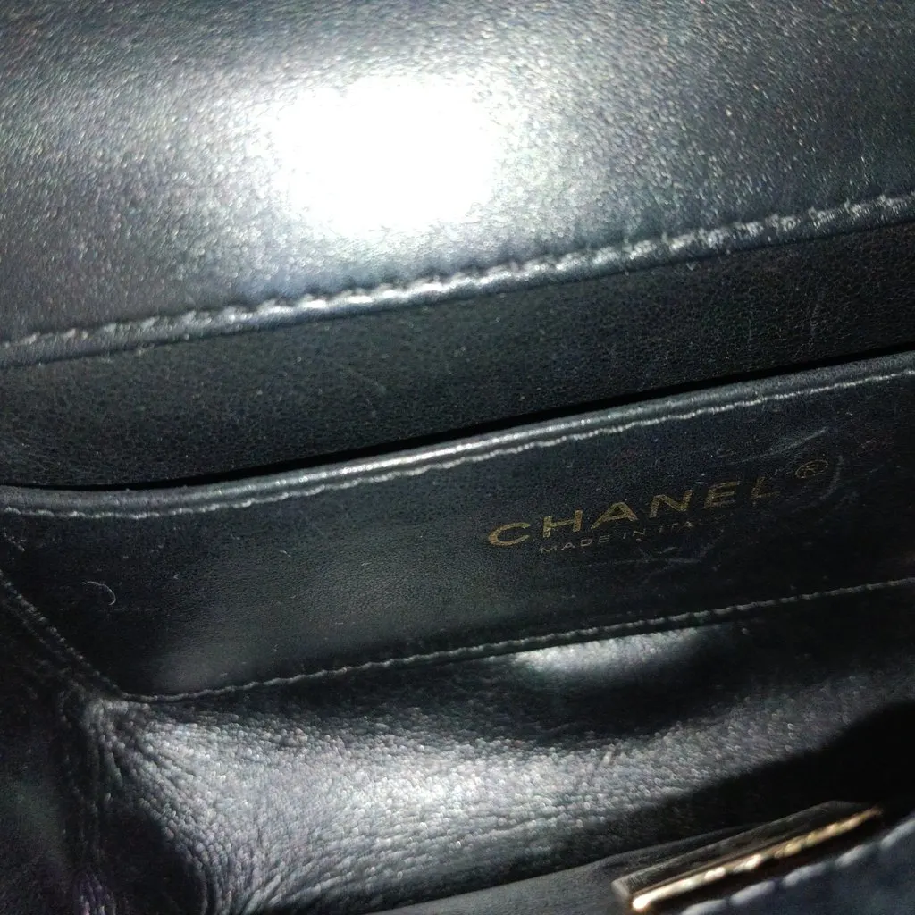 Chanel Flap Bag Black Leather Very good - Box View