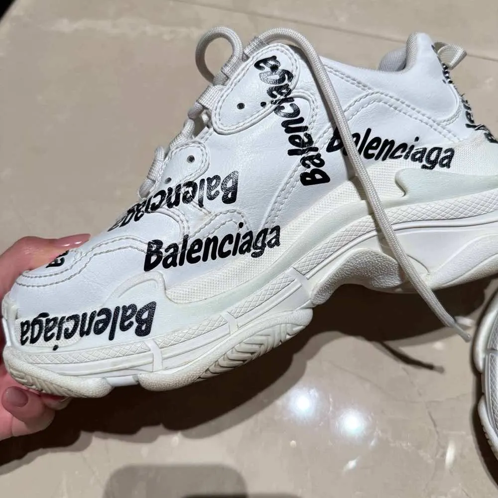 Balenciaga Triple S White Very good - Back View