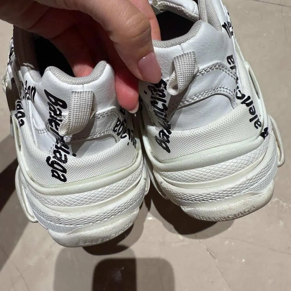 Balenciaga Triple S White Very good - Inside View