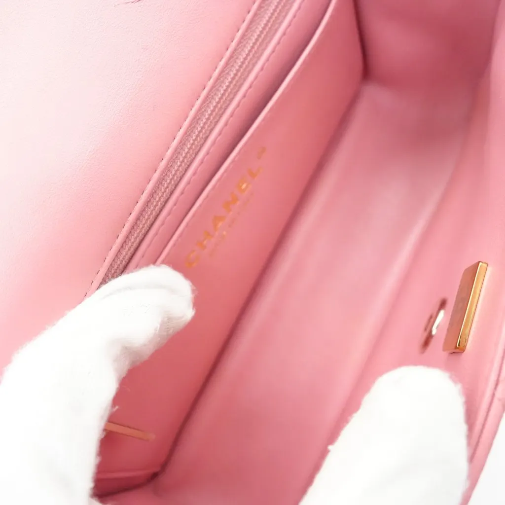 Chanel Single Flap Mini Pink Pink Leather Good - Model View