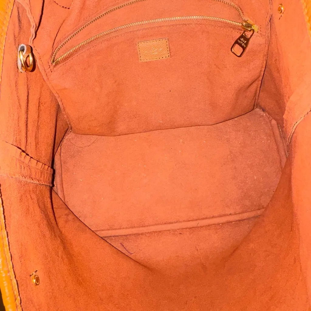 Louis Vuitton Neverfull Brown Leather Very good - Model View