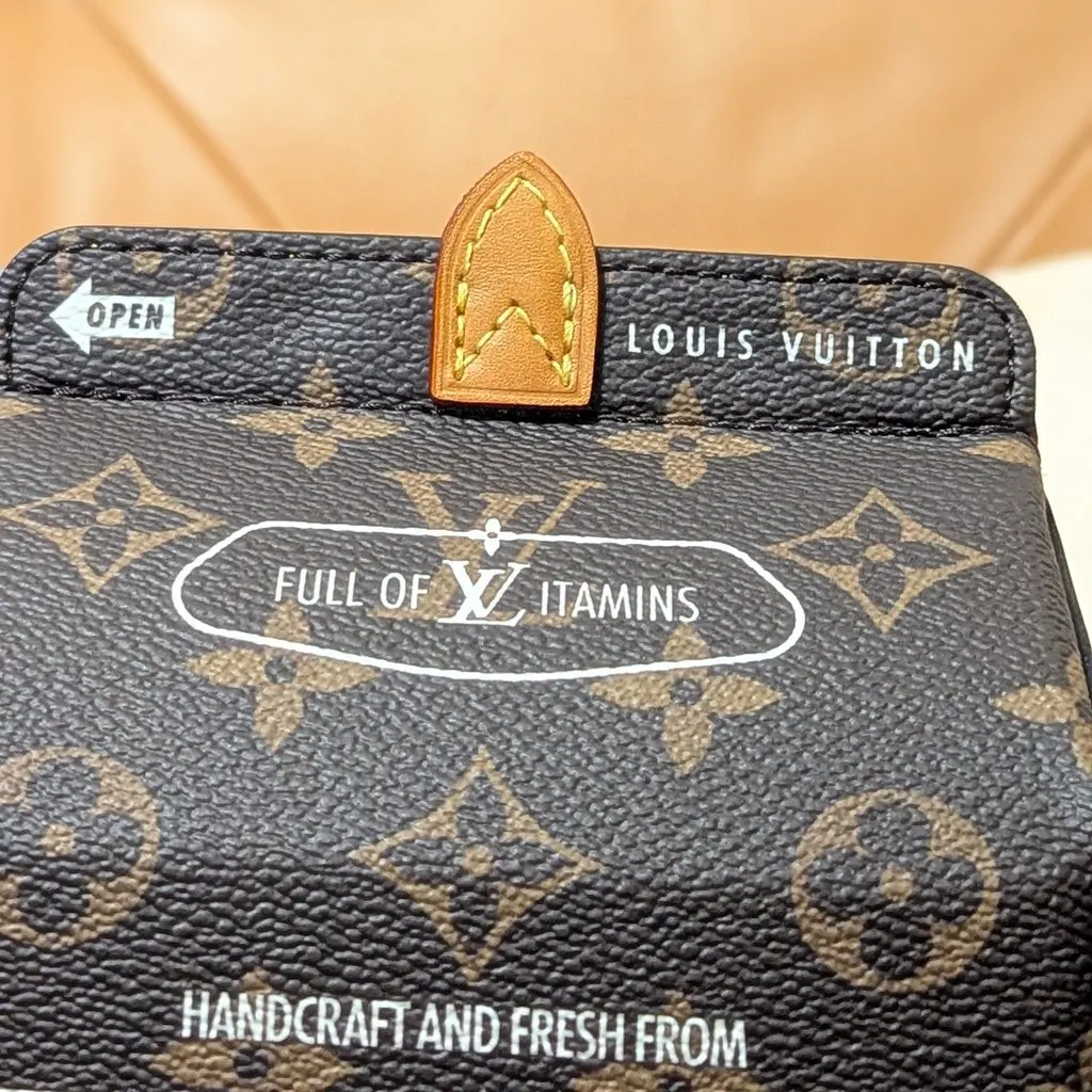 Louis Vuitton Milkbag Brown Canvas Never worn, with tag - Box View