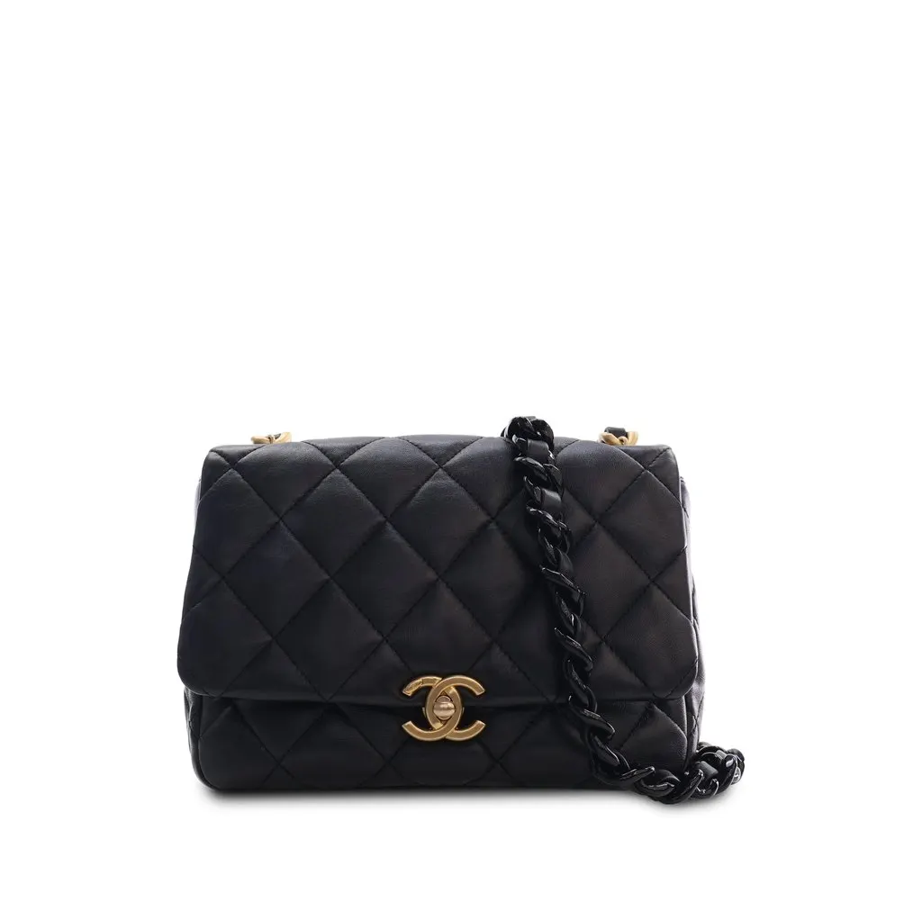 Chanel Small Quilted Lambskin Lacquered Chain Flap Black Leather Very good - Front View